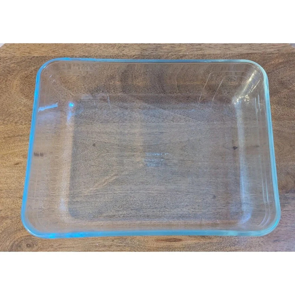 PYREX de Corning France Casserole Dish 7211 Model 242 & 7212 Model 243 Set of 2